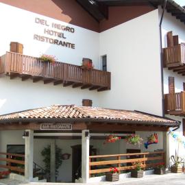 Viesnīca Hotel Del Negro pilsētā Sùtrio