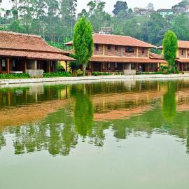 Puri Sakanti Nature Family Resort, hotel em Ciwidey
