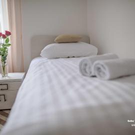 Apartment/Room ''Dalmacija'' SINJ, hotel u gradu Sinj
