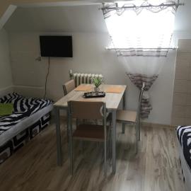 Guesthouse Zuzana, מלון בŠpačince