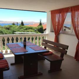 35 meters from sea Apartment Keser and House for rent