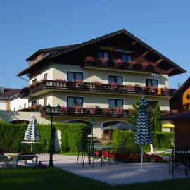 Hotel Weismann, хотел в Санкт Георген им Атергау