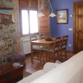 Apartamentos Casa María Juanín, Hotel in Collanzo