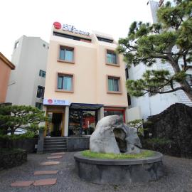 Daedong Hotel, hotel di Jeju