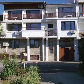 Guest House Tony, hotel i Nessebar