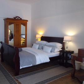 Breeze Inn Guesthouse, hotel u gradu 'Kiddʼs Beach'
