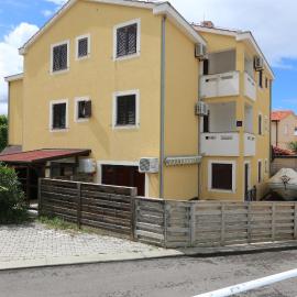Apartment Bensak, hotel u gradu Klimno