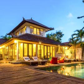 Luxury Villa Kudeta 300m BEACH and heart of Seminyak, Hotel in Seminyak