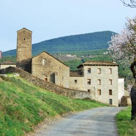 Casa Azón, хотел в Oliván