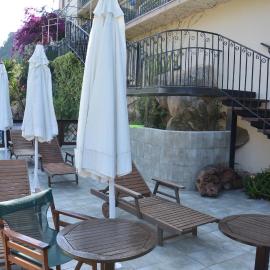 Aristotelis Apartments、Frikesのホテル