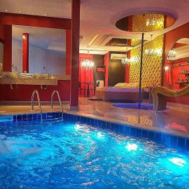 Happy Night (Adults Only), hotel Cotiában