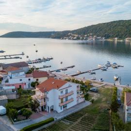 Tomulić Jasna i Miljenko, hotel in Supetarska Draga