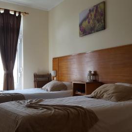 A Casa do Lado, hotel in Horta