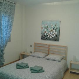 Apartamentos EOS, hotel v destinaci Buzanada