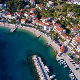 Apartments Lara, hotel u Podgori