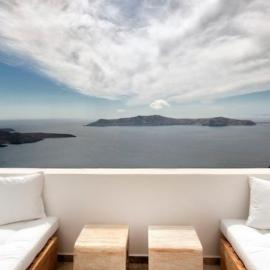 Allure Suites، فندق في فِروستيفاني