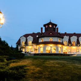 Rezydencja Rodzinna, hotel Augustówban