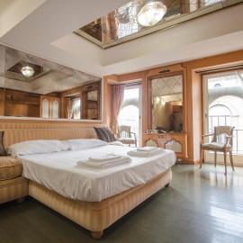 Chic House