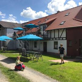 Ferienwohnungen Elsbacher Hof, hotel Erbachban