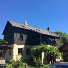 Penzion Pod Rozhlednou, hotel en Janov