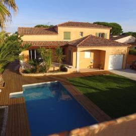 Maison Les Pins, hotel in Aigues-Mortes