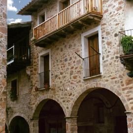 Allotjaments Plaça Major-Grèvol, hotel em Santa Pau