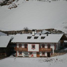 Agriturismo Maso Larciunei، فندق في سيلفا دي فال جاردينا