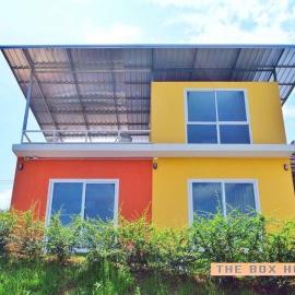 The Box House, מלון בהעיירה קראבי