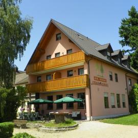 Landhotel Steigerwaldhaus, hotel en Burghaslach