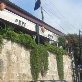Byblos Fishing Club Guesthouse, hotel a Jbeil