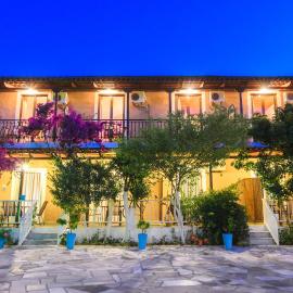 Stefanos Studios, hotel em Kerion