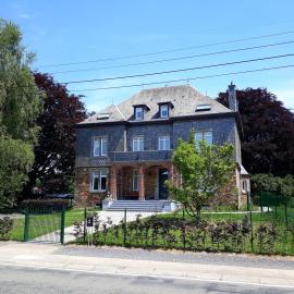 L'ALBIZIA, hotel en Libin