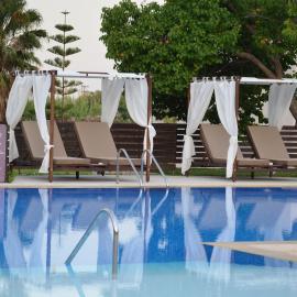 Aligis Studios, hotel Kateliószban