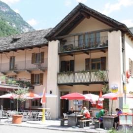 Ristorante Alpino、Sonognoのホテル