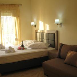 Studios Venetia – hotel w mieście Astris