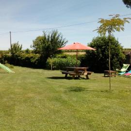 Gîte 5 personnes au calme avec jardin, piscine, proche d'Amboise, hotel em Mosnes