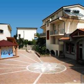 Aquamarine Residence, hotel en Davoli