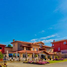 Villa Carolina Resort, hotel Castelletto d'Orbában