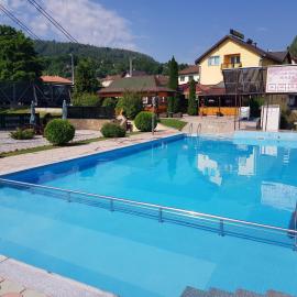 Pansion Baša, khách sạn ở Ustikolina