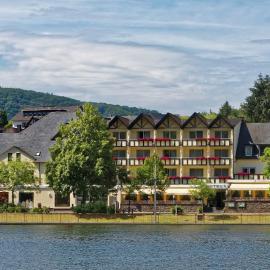 Moselstern-Hotel "Weinhaus Fuhrmann", hotell sihtkohas Ellenz-Poltersdorf