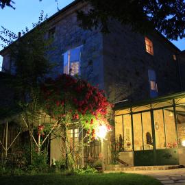 la maison des chartreux, hôtel à Brives-Charensac