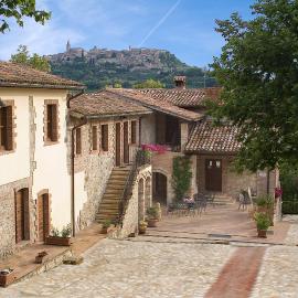 Agriturismo Casale delle Lucrezie, hotel en Todi
