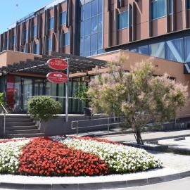 Safir Hotel Casino、セジャーナのホテル