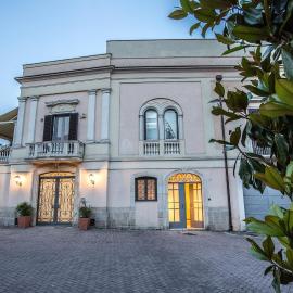 Giardini 82 B&B, hotel in Gravina in Puglia