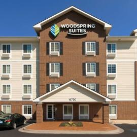 WoodSpring Suites Kansas City Lenexa，雷內克薩的飯店
