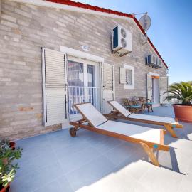 Apartments Dalmatino, hotel em Rukavac