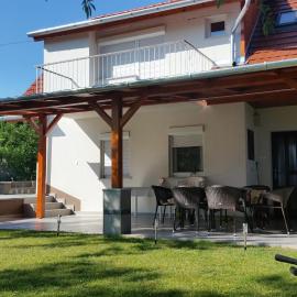 Mandula Apartmanok