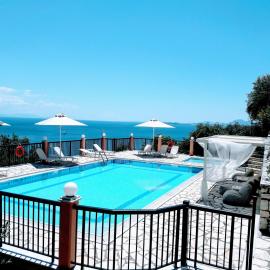 Villa Nestoras, hotel u gradu Nisakion