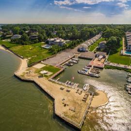 Colonial Shores Resort – hotel w mieście Hampton Bays