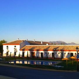 Complejo Pueblo Blanco, hotel in Olvera